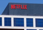 Netflix increases subscription fees and attracts new customers despite labor disputes