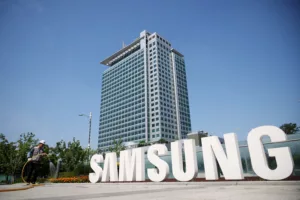 Samsung plans to extend output cuts as necessary and anticipates chip recovery in 2024