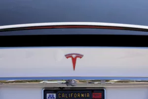 First US Autopilot trial involving a fatal crash is won by Tesla